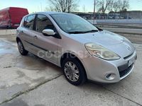 Usado Renault Clio II Business 70 CV (51 kW) 2009 Gris / plata Berlina