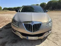 Usado Lancia Delta 200 CV (147 kW) 2010 Beige Utilitario