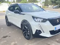Usado Peugeot 2008 GT-line 130 CV (95 kW) 2020 Blanco SUV