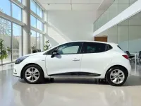 Usado Renault Clio Zen 90 CV (66 kW) 2018 Blanco Familiar