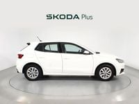 Usado Skoda Fabia Ambition 95 CV (69 kW) 2023 Blanco Berlina