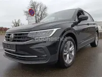 Käytetty VW Tiguan R-line 200 HP (147 kW) 2020 Musta Katumaasturi