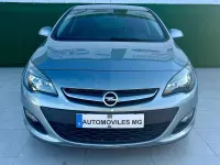 Usado Opel Astra Dynamic 150 CV (110 kW) 2015 Gris / plata Berlina