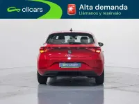 Usado Seat Leon Reference 110 CV (80 kW) 2021 Rojo Utilitario