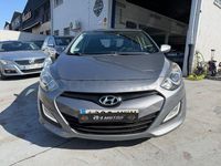 Usado Hyundai i30 100 CV (73 kW) 2014 Gris / plata Berlina