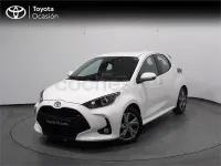 Usado Toyota Yaris Hybrid Active 116 CV (85 kW) 2025 Blanco Berlina