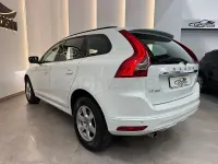 Käytetty Volvo XC60 Momentum 150 HP (110 kW) 2015 Valkoinen Katumaasturi