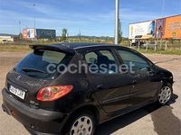 Usado Peugeot 206 70 CV (51 kW) 2004 Negro Berlina