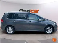Usado VW Touran Advance 150 CV (110 kW) 2019 Gris Monovolumen
