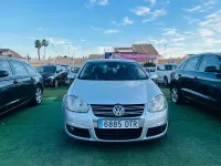 Usado VW Jetta Advance 105 CV (77 kW) 2005 Gris / plata Berlina