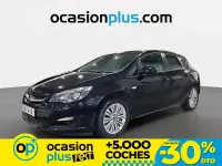 Usado Opel Astra Excellence 110 CV (80 kW) 2014 Negro