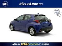 Usado Toyota Yaris Hybrid Active 116 CV (85 kW) 2022 Azul Berlina