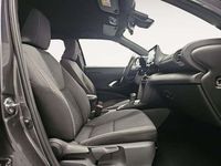 Usado Toyota Yaris Hybrid Active 130 CV (95 kW) 2025 Gris Pickup/Camioneta