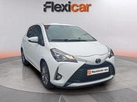 Usado Toyota Yaris Active 111 CV (81 kW) 2019 Blanco Utilitario