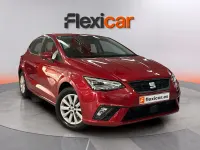 Usado Seat Ibiza Reference 110 CV (80 kW) 2022 Rojo Utilitario