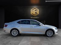 Usado Skoda Superb Style 218 CV (160 kW) 2021 Gris / plata Berlina
