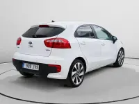 Käytetty Kia Rio 84 HP (61 kW) 2016 Valkoinen Viistoperä