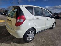 Usado Mercedes A160 Elegance 82 CV (60 kW) 2010 Blanco Utilitario