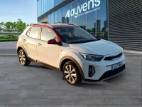Usado Kia Stonic 101 CV (74 kW) 2022 Blanco SUV