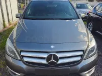 Usado Mercedes B200 140 CV (102 kW) 2012 Gris / plata Utilitario