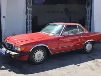 Usado Mercedes 560 AMG 241 CV (177 kW) 1989 Burdeos Descapotable