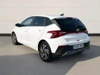 Usado Hyundai i20 79 CV (58 kW) 2025 Blanco Utilitario