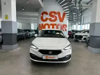 Usado Seat Leon Style 150 CV (110 kW) 2022 Blanco Familiar
