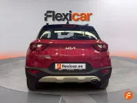 Usado Kia Stonic 100 CV (73 kW) 2022 Rojo SUV