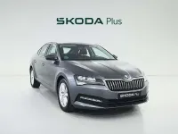 Usado Skoda Superb Ambition 150 CV (110 kW) 2022 Gris Berlina