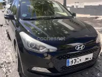 Usado Hyundai i20 90 CV (66 kW) 2016 Negro Berlina
