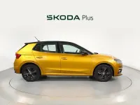 Usado Skoda Fabia Style 110 CV (80 kW) 2022 Naranja Utilitario