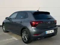 Usado VW Polo R-line 110 CV (80 kW) 2023 Gris Berlina