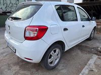 Usado Dacia Sandero Lauréate 75 CV (55 kW) 2013 Blanco Utilitario