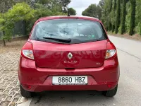 Usado Renault Clio II Authentique 75 CV (55 kW) 2011 Granate Berlina