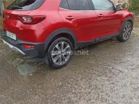 Usado Kia Stonic 120 CV (88 kW) 2017 Rojo SUV