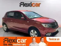 Usado Dacia Sandero Lauréate 90 CV (66 kW) 2017 Rojo Utilitario