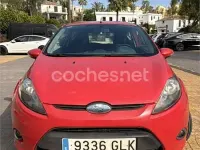 Usado Ford Fiesta Trend 82 HP (60 kW) 2009 Vermelho Sedan