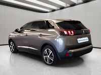 Usado Peugeot 3008 Allure 130 CV (95 kW) 2022 Gris plata SUV