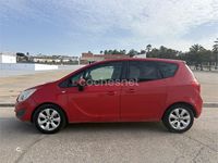 Usado Opel Meriva Essentia 95 CV (69 kW) 2010 Rojo Monovolumen