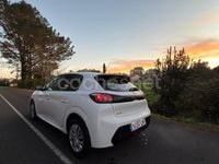 Usado Peugeot 208 Active 100 CV (73 kW) 2022 Blanco Utilitario