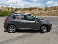 Usado Peugeot 2008 Active 92 CV (67 kW) 2015 Gris / plata SUV