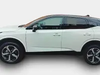 Usado Nissan Qashqai N-Connecta 140 CV (102 kW) 2023 Lunar white con techo midnight SUV