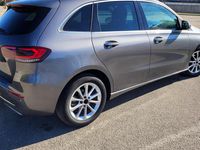 Usado Mercedes B200 156 CV (114 kW) 2019 Gray Utilitario