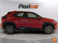 Usado Toyota Yaris Cross Active 116 CV (85 kW) 2024 Granate SUV
