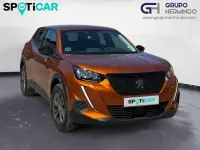 Usado Peugeot 2008 Active 110 CV (80 kW) 2022 Naranja SUV