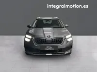 Usado Skoda Kamiq Selection 150 CV (110 kW) 2023 Gris SUV