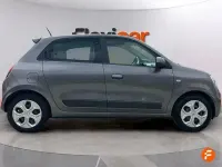 Usado Renault Twingo LIMITED 70 CV (51 kW) 2021 Gris Utilitario