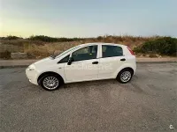Usado Fiat Punto Pop 69 CV (50 kW) 2013 Blanco Utilitario