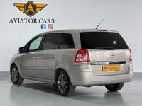 Usado Opel Zafira 120 CV (88 kW) 2010 Beige Monovolumen