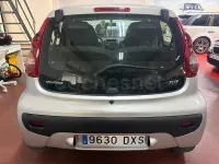 Usado Peugeot 107 54 CV (39 kW) 2006 Gris / plata Utilitario